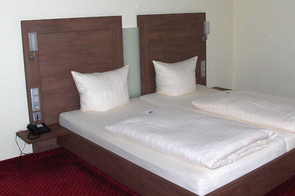 Comfort Doppelzimmer Nationalpark, Dusche/Wc - Diamanthotel Idar-Oberstein in Idar-Oberstein, Nahetal