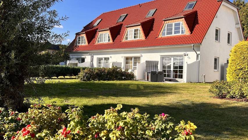 Ferienhaus für 6 Personen, mit Seeblick und Garten sowie Pool und Sauna in Sellin