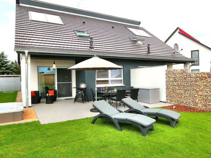 Ferienhaus für 7 Personen, mit Garten und Sauna sowie Terrasse in Göhren-Lebbin - 3
