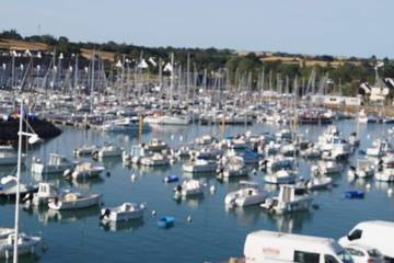 Gîte pour 5 personnes, avec balcon dans Dahouët