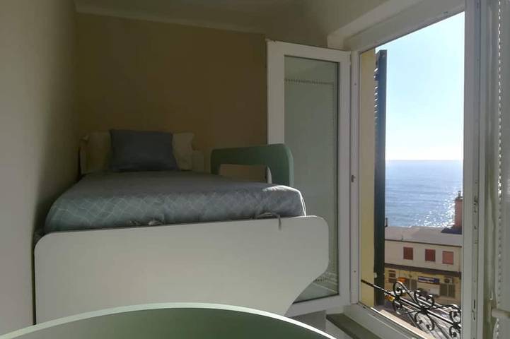 Entire apartment, Charming sea view apartment for families, with sky tv in Riomaggiore, Riomaggiore Municipality