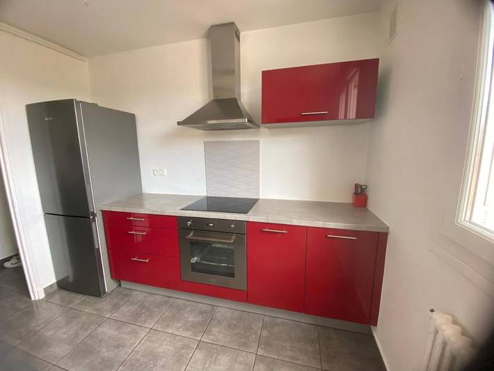 Gîte pour 6 personnes, avec vue et balcon à Vals-près-le-Puy - 4