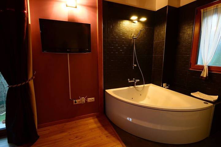 Charming apartment with mountain views for 4 people, Casa Angiz Etxea 1 in Sunbilla, Spanish Pyrenees