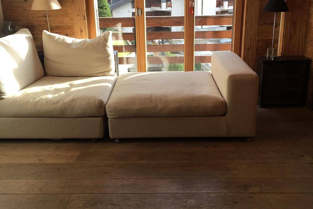 Entire apartment, Stunning Verbier 3 bedroomed in center sleeps 5-8 in Bagnes, Wallisian Alps