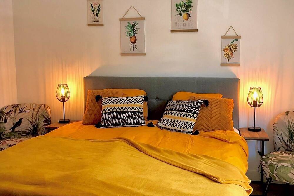 Luxury vacation home for 6 adults with sauna, sunshower, 3 bedrooms in Wieringen, Ijsselmeer