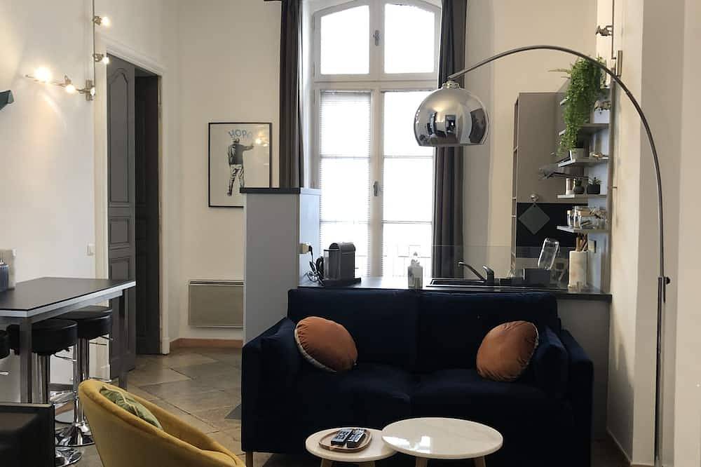 Appartement entier, Charming P2 apartment - Downtown in Nîmes, Région de Nîmes