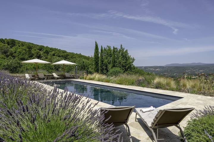 Gîte pour 12 personnes, avec piscine à Céreste - 2