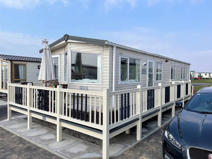 Camping for 6 people, with Balcony and Terrace as well as Garden and Pool in Chapel St. Leonards