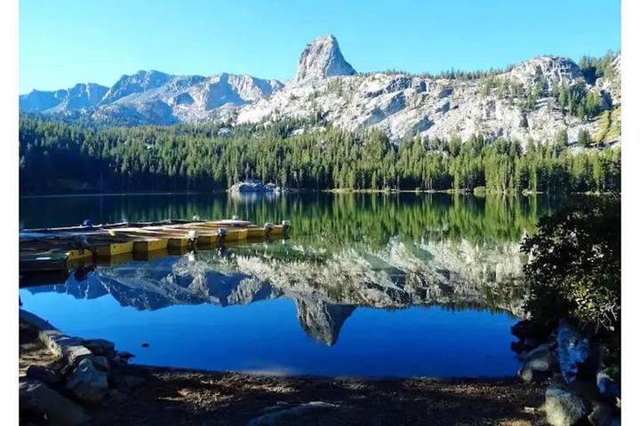 Vacation rental for 6 people, with pool and balcony as well as sauna in Mammoth Mountain