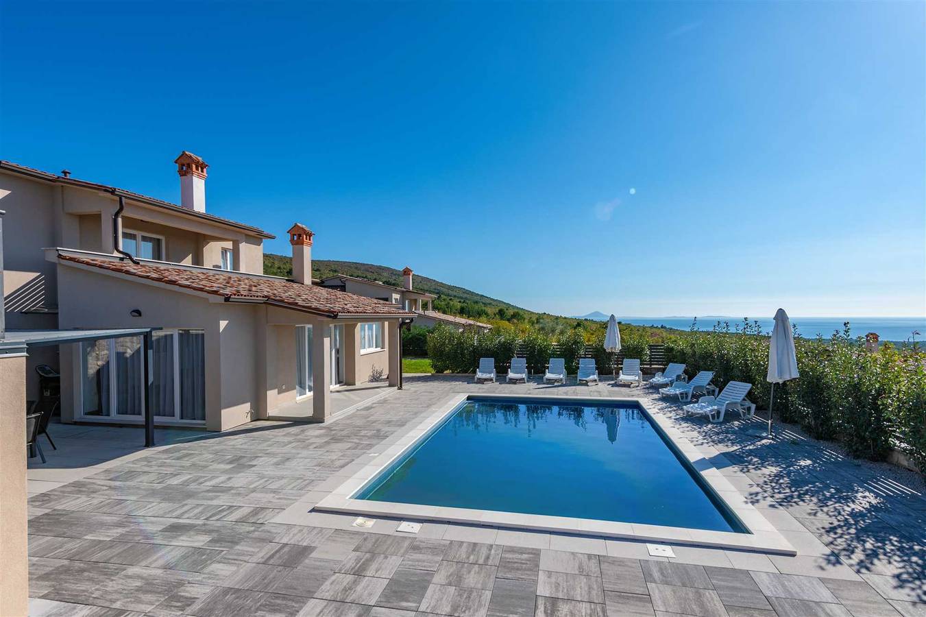 Villa pour 10 personnes avec terrasse in Raša, Côte Est de l'Istrie