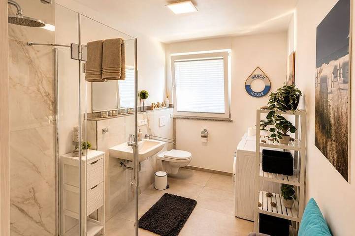 Ganze Wohnung, Paderborn Oase mit Kamin, Parkplatz & Balkon, Stilvolles Zuhause, 24/7 Check in in Paderborn, Kreis Paderborn