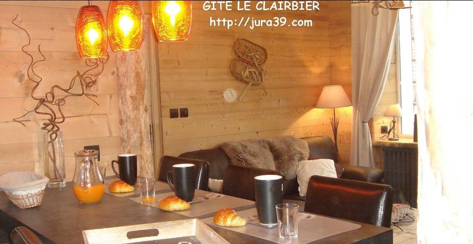 Gîte pour 3 personnes, avec balcon ainsi que jardin et jacuzzi à Saint-Laurent-en-Grandvaux
