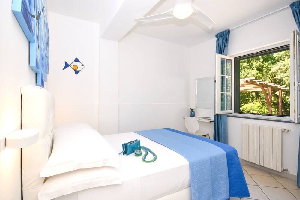 Traumvilla mit Panoramapool in Vibonati, Cilento