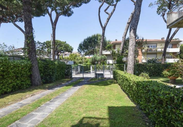 Ferienwohnung für 6 Personen, mit Balkon und Garten in Marina di Massa - 3