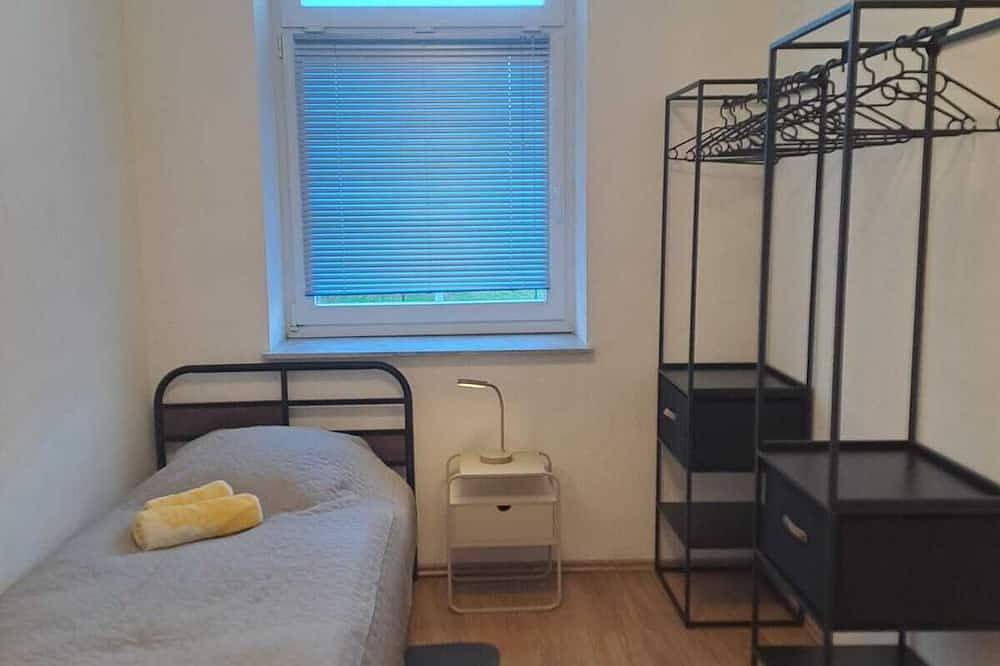Ganze Wohnung, Ferienwohnung 4 Zimmer(7 Betten)in Chemnitz Kappel,als Monteurs-Wohnung geeignet in Chemnitz, Chemnitz und Umgebung
