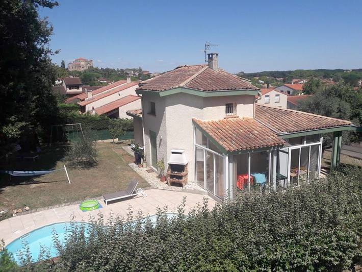 Location de vacances pour 2 personnes, avec bassin pour enfant et vue ainsi que piscine et jardin à Pibrac - 3