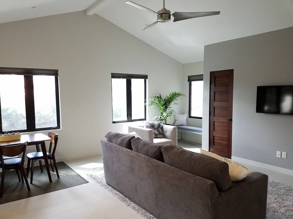 Ganze Wohnung, Eigener Eingang 1-Zimmer-Wohnung nahe dem Strand in einer ruhigen Nachbarschaft in Encinitas, San Diego County