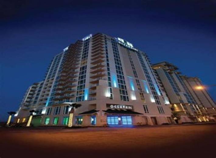 Ferienhaus für 8 Personen, mit Pool und Whirlpool sowie Balkon - 1
