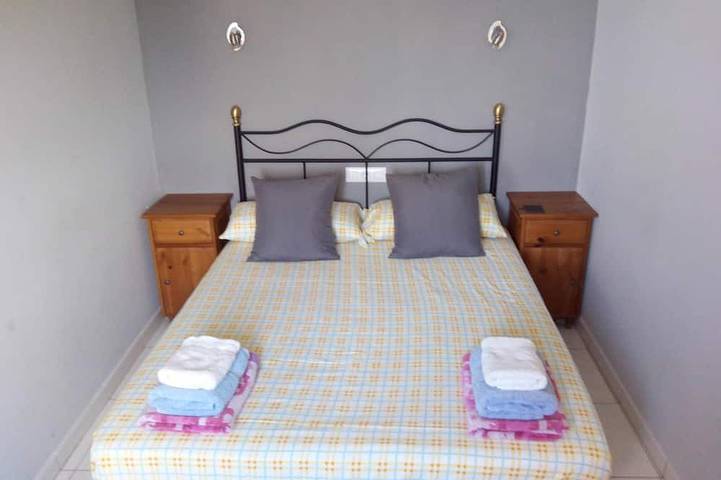 Private Villa with Garden/Pool/ WIFI/Aircon - Muntanya, Beautiful Hillside Property close to the For... in l'Escala, Oberampurien