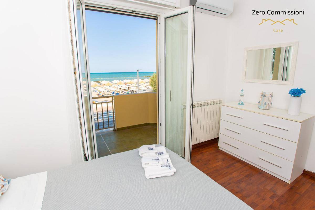 Palm Beach House - Vista al mar y a la playa in Montesilvano Marina, Montesilvano