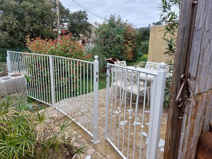 Gîte pour 4 personnes, avec piscine et jardin à Vers-Pont-du-Gard - 3