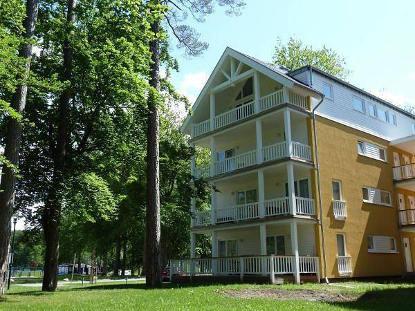 Ferienwohnung für 4 Personen, mit Balkon und Whirlpool sowie Terrasse in Graal-Müritz - 2
