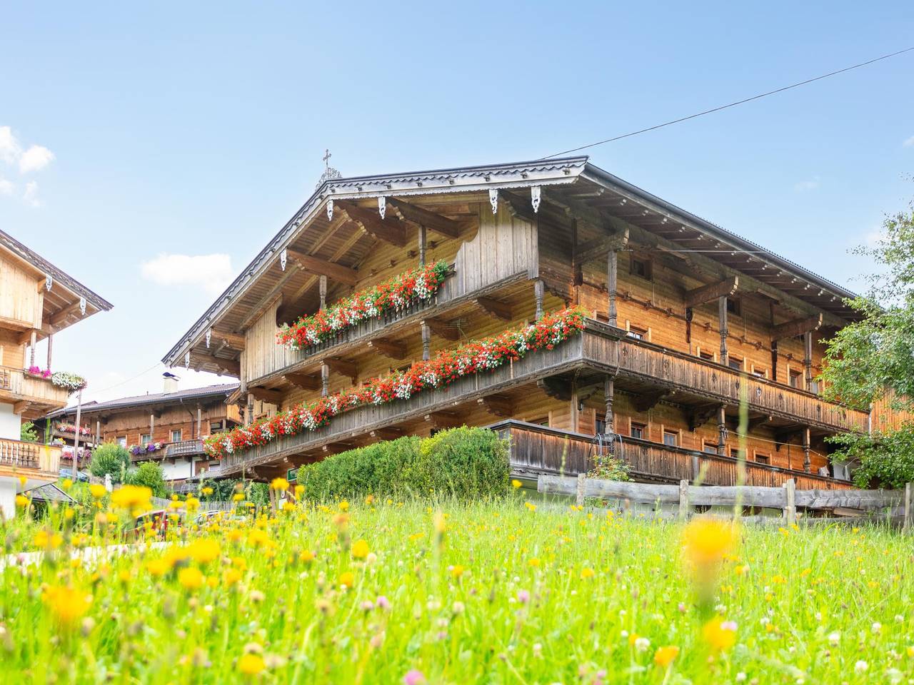 Geheel appartement, Ruim familieverblijf op boerderij in Alpbach, Kaisergebirge