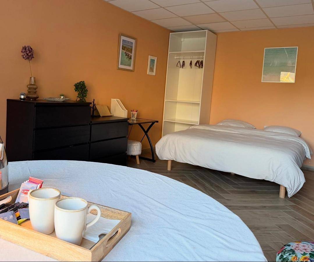 Chambre privée avec salle de bain in Domagné, Fougères-Vitré