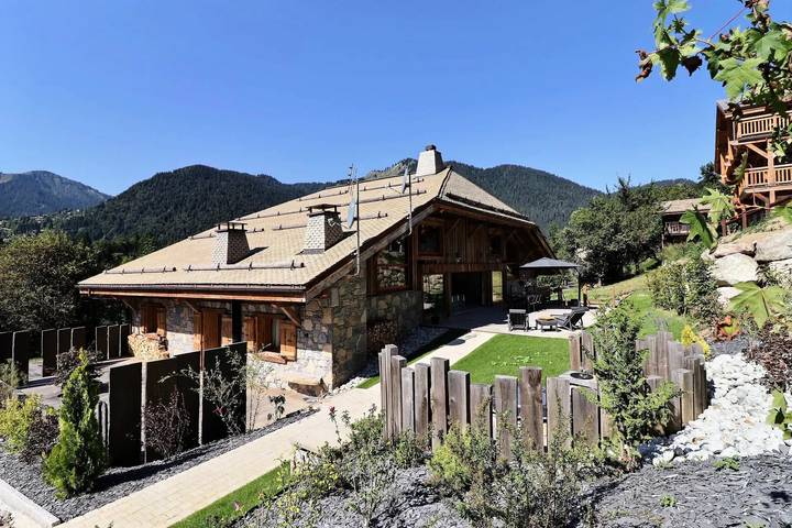 Chalet pour 12 personnes, avec sauna et jardin ainsi que piscine et jacuzzi à Montriond - 3