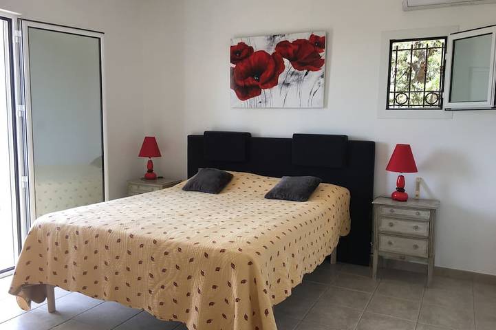 Villa pour 8 personnes, avec jardin et balcon à Monticello - 2