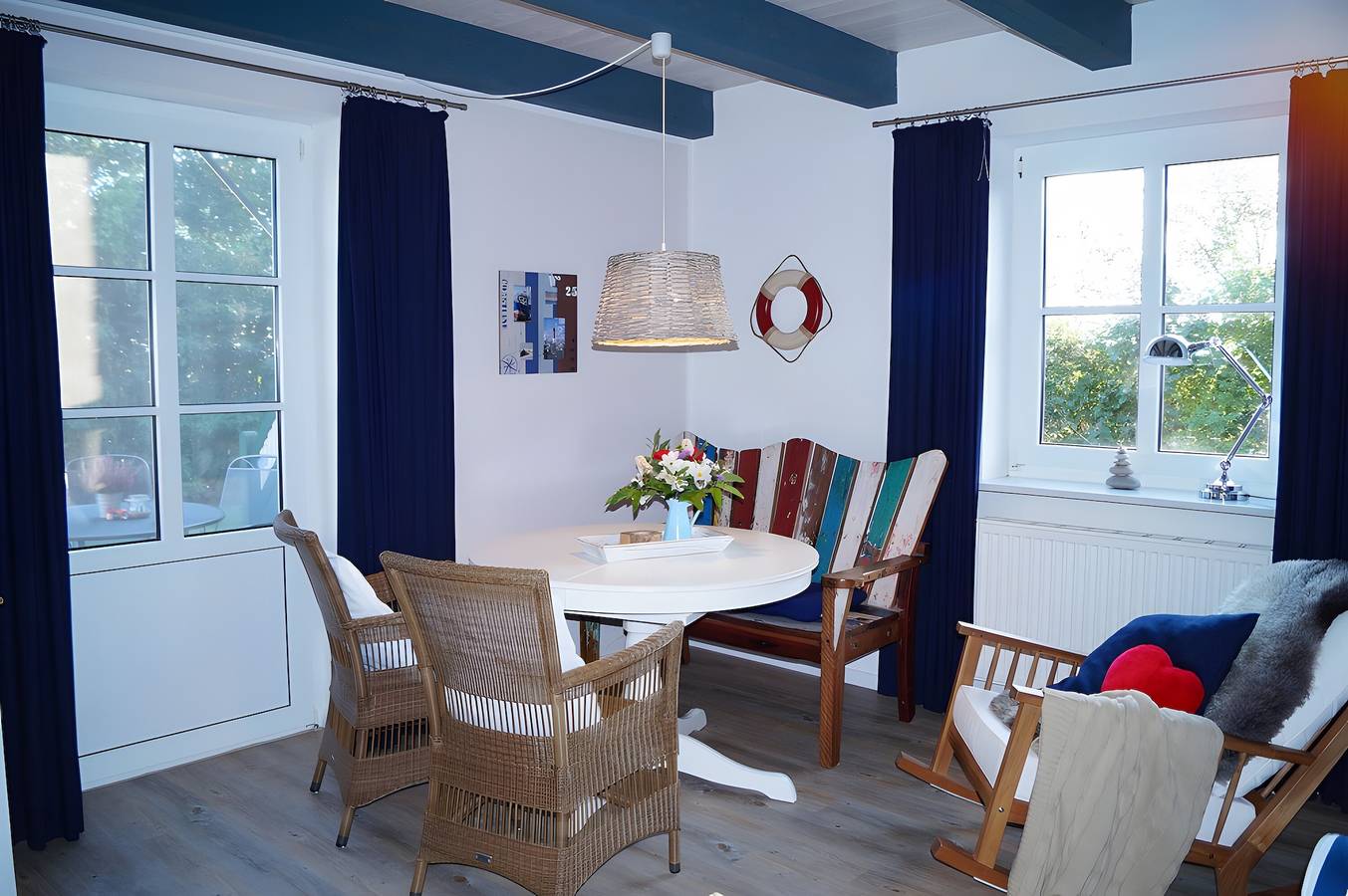 Ganze Wohnung, Apartment 'Fewo 4 Meerblau' mit privater Terrasse, Gemeinschaftsgarten und Wlan in Pellworm, Nordseeküste