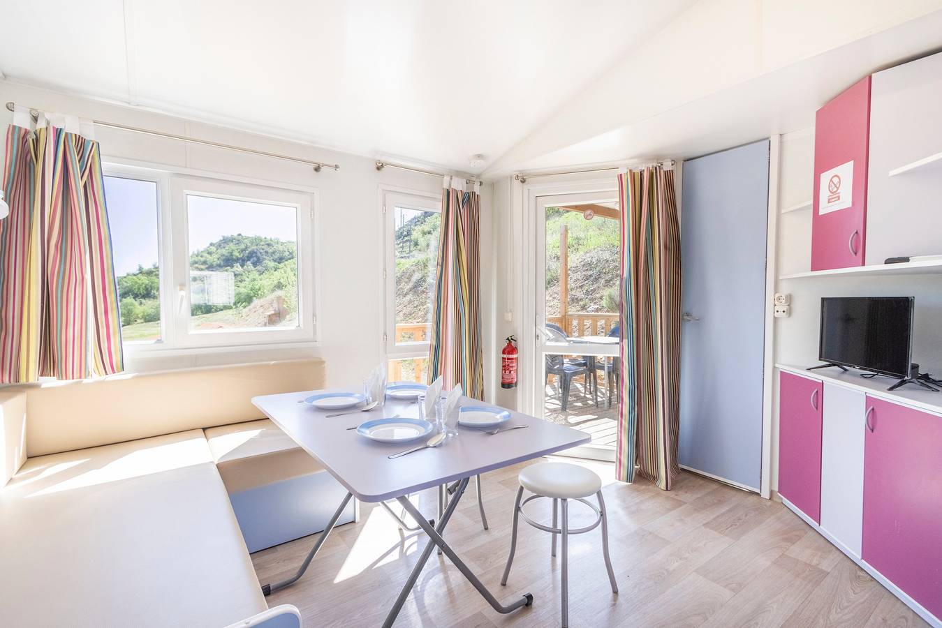 Wonderful Holiday Home Móvil Home Grande 1 in Alòs de Balaguer, Noguera