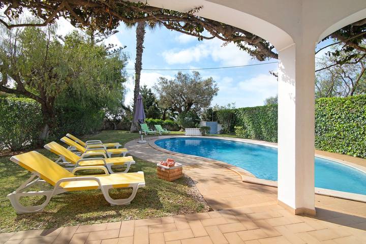 Ferienhaus für 6 Personen, mit Balkon und Garten an der Algarve