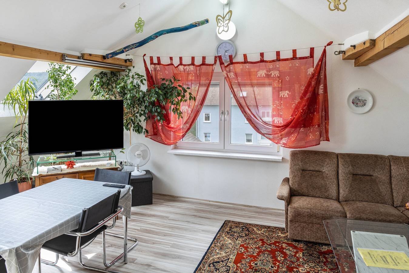 Ganze Wohnung, Ferienwohnung 'A Casa Alfred Kemmern - Neu' mit Gemeinschaftsterrasse, Wi-Fi und Klimaanlage in Kemmern, Landkreis Bamberg