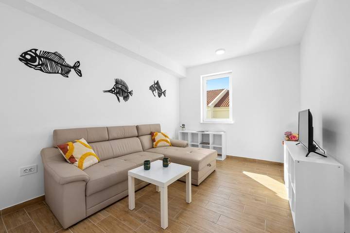 Ganze Wohnung, Tim & Klara - Apartment Klara with Balcony in Cres Stadt, Cres