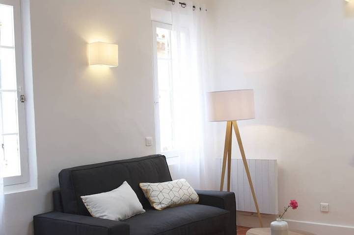 Gîte pour 4 personnes, avec terrasse dans Office de Tourisme de la Ciotat