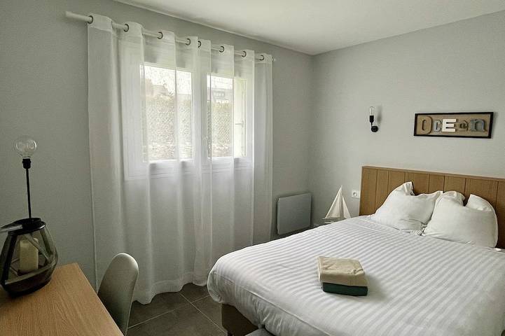 Location de vacances pour 8 personnes, avec jardin ainsi que terrasse et jacuzzi dans Plage Kercambre - 2