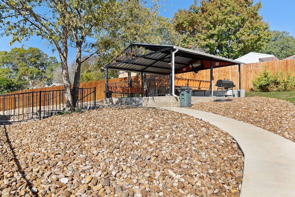 Cyc Mega House with Bbq Gazebo in San Antonio, Bexar County