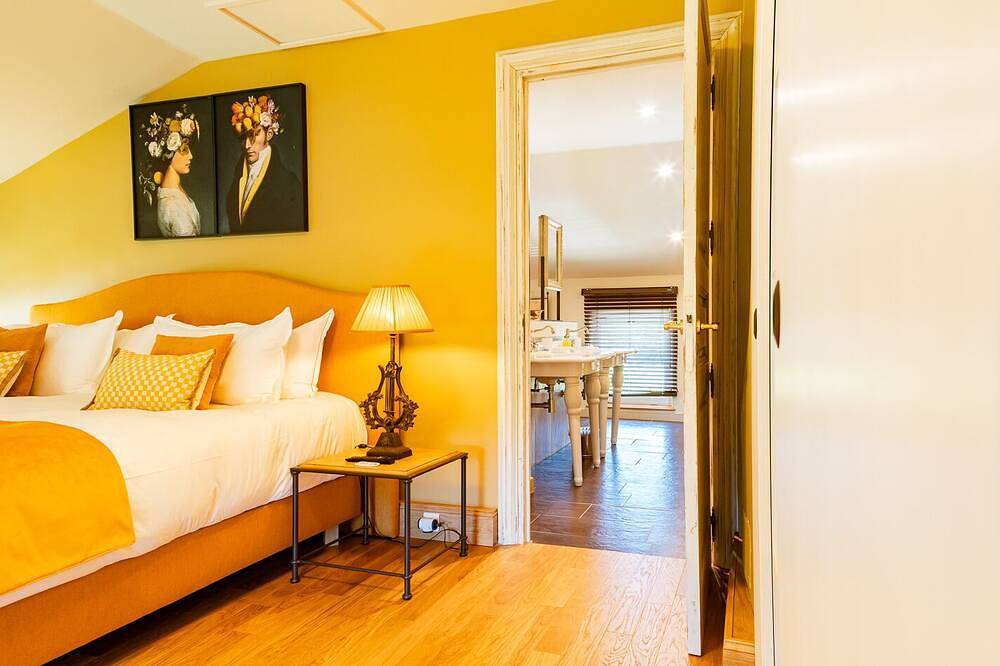 Suite-Luxus-Ensuite mit Bad-Parkblick in Loriol-du-Comtat, Vaucluse