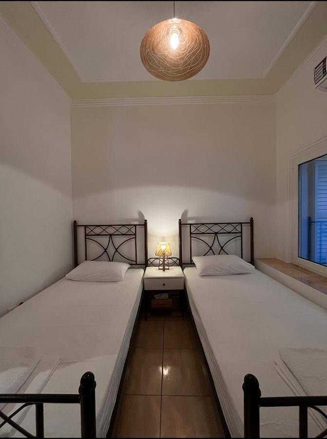 Location de vacances pour 4 personnes, avec jardin à Koróni - 3