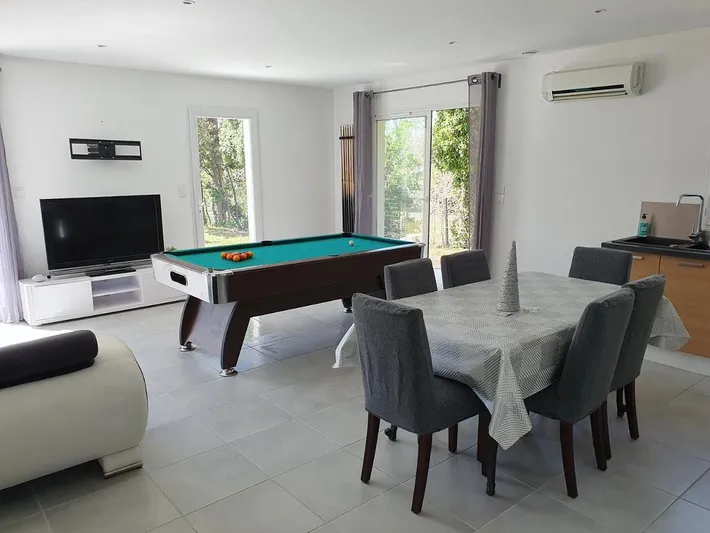 Casa de vacaciones para 6 personas, con jardín y vistas además de piscina para niños y vistas al lago - 1