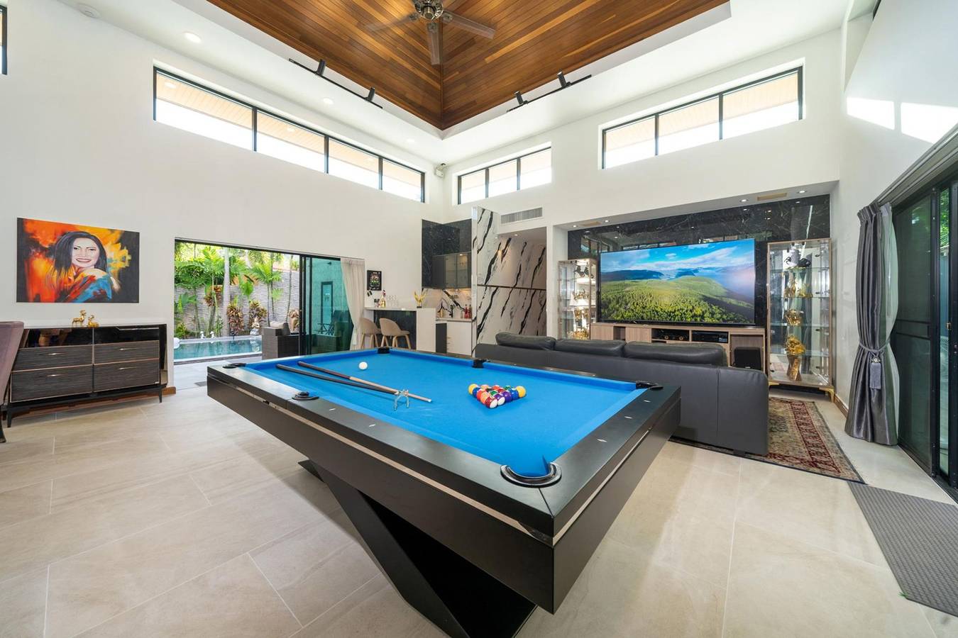 Noi's Villa - tropical oasis with pool and maid in Kamala