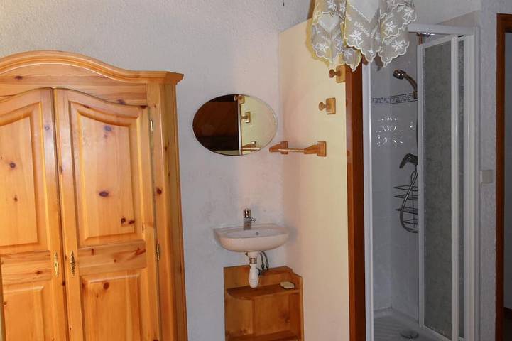 Entire apartment, 5min from the village center, 3-bedroom gite, in the mountains, quiet, superb view in Arêches, Beaufort (Rhône-Alpes)