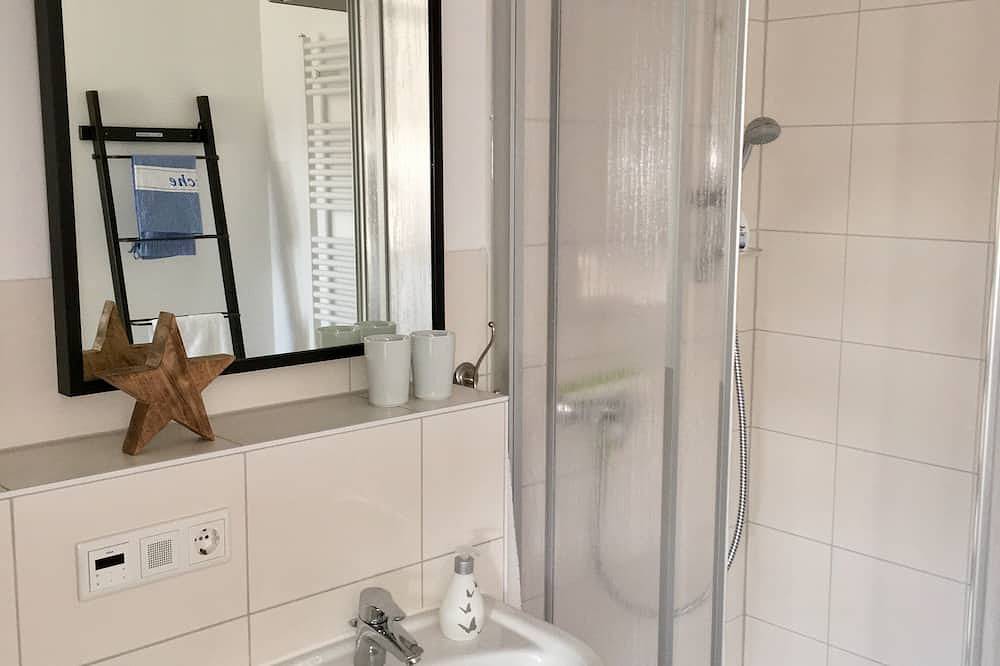 Ganze Wohnung, Liebevolle Ferienwohnung im neuen Fachwerkhaus im schönen Altenburger Land in Altenburg, Ostthüringen