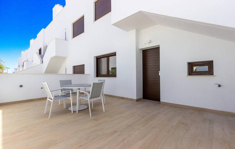 Apartamento para 4 personas, con piscina además de jardín y terraza en Finestrat