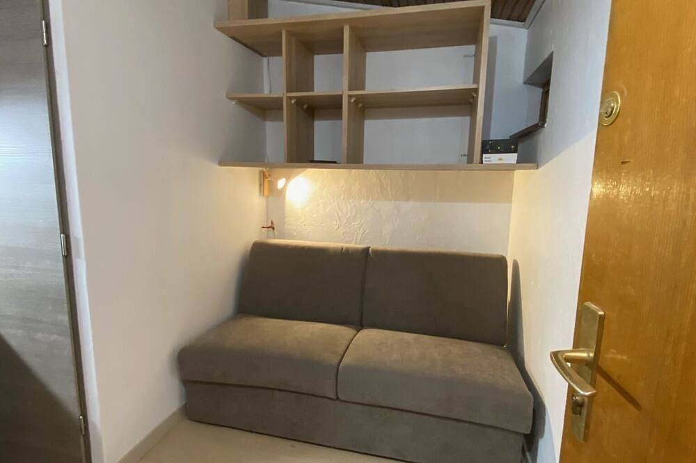 Entire apartment, Stud'hotel: Studette Plein Centre Valberg in Péone, Nice region