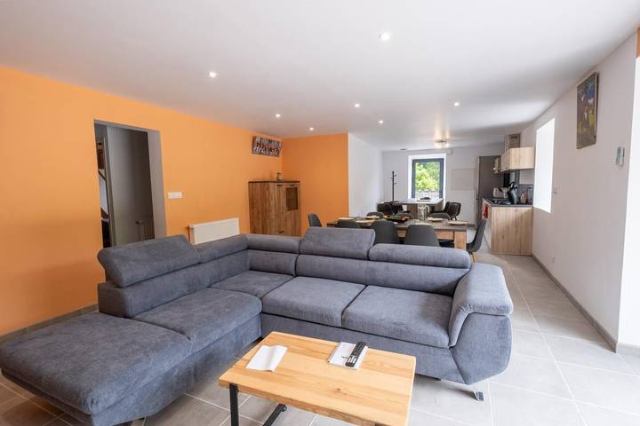 Gîte pour 6 personnes, avec terrasse dans Cubières - 2