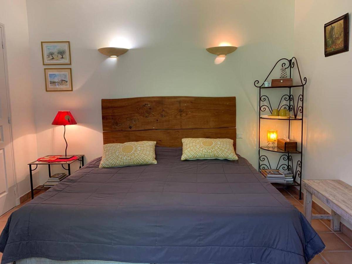 Standard Twin Room with Garden View in Venasque, Parc naturel régional du Mont-Ventoux