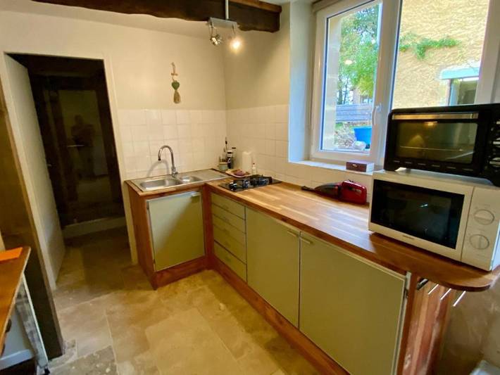 Location de vacances pour 2 personnes, avec Terrasse et Jardin ainsi que Piscine et Vue à Doissat - 2