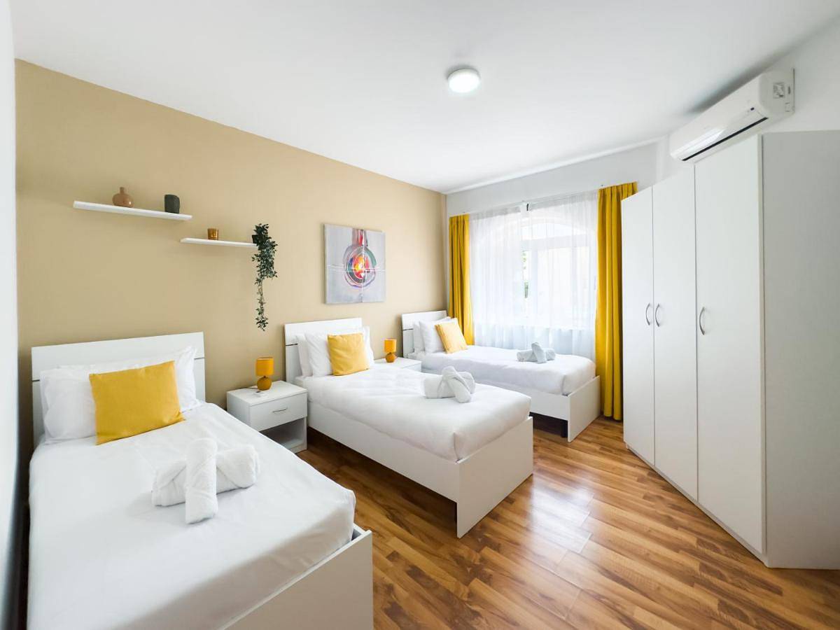 Villa in the center of St Julian's by Arco Collection in Paceville, San Giljan